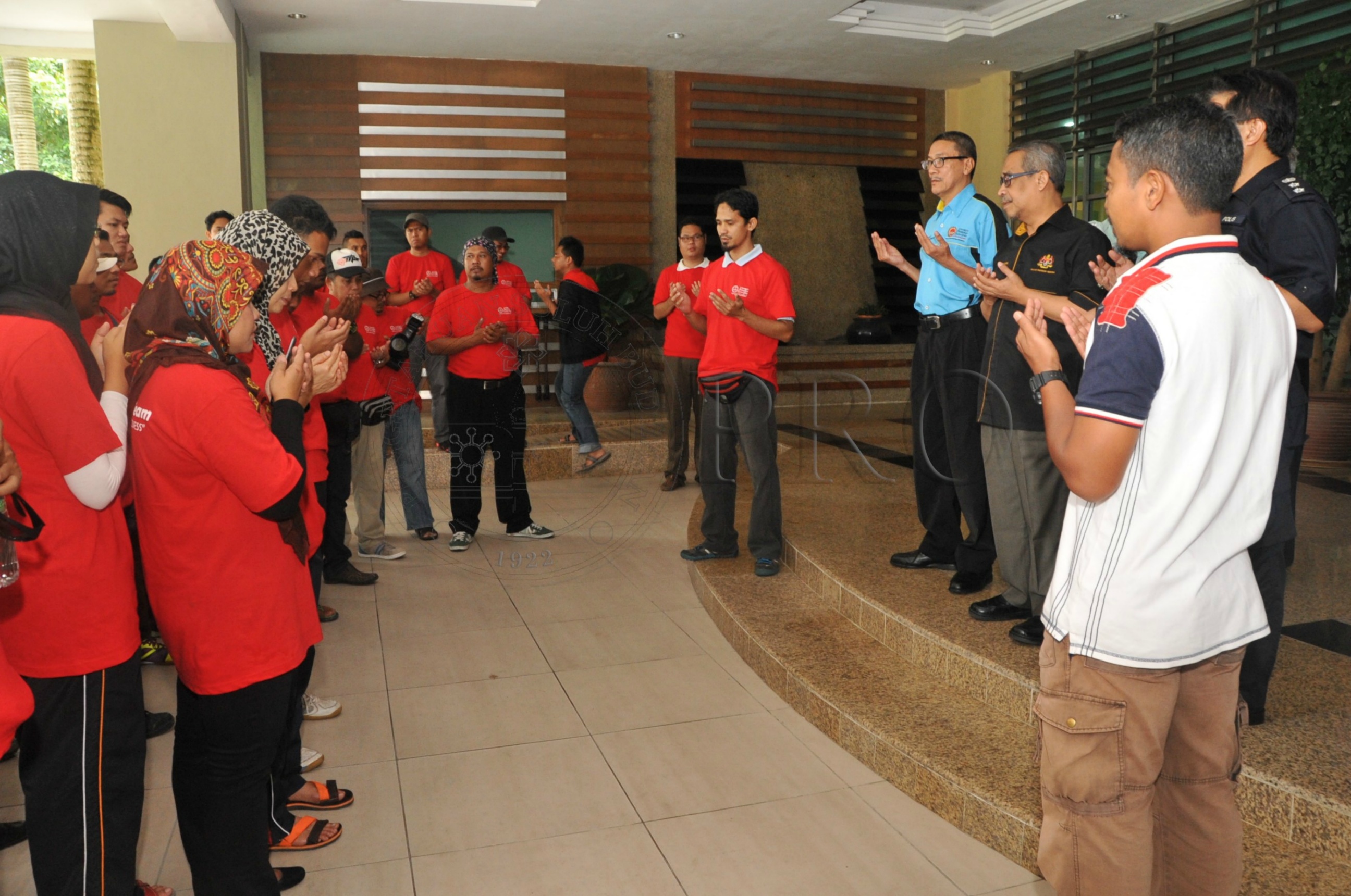 PRO 15 1 RESQ HAS 4222